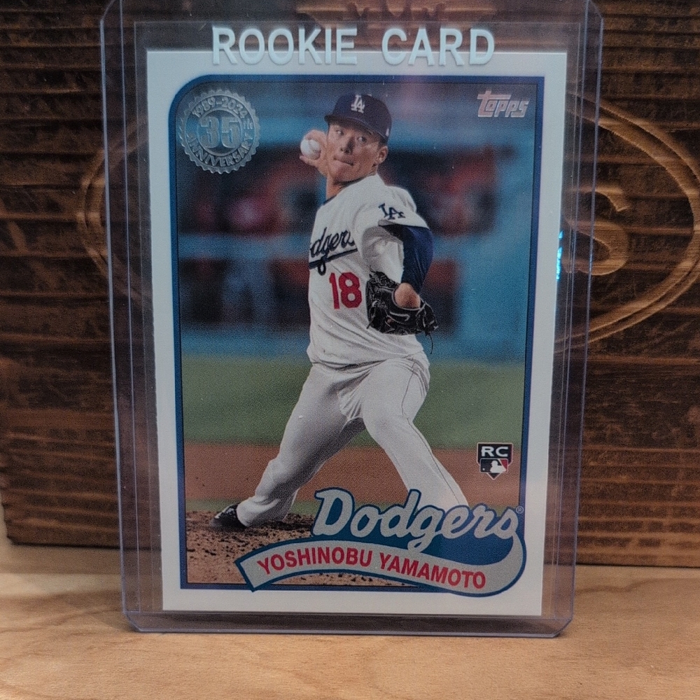 2024 Topps Yoshinobu Yamamoto Rookie Card 35th Anniversary Dodgers World Series